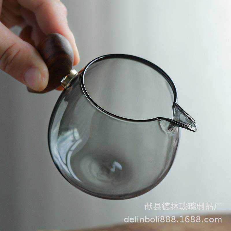 直销新款高硼硅玻璃茶具公道杯茶器企鹅杯玲珑加厚透明公杯耐高温
