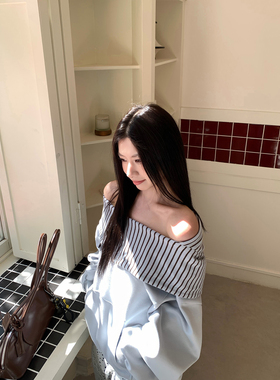 Joeyoo春季新款设计感一字肩连帽卫衣女宽松慵懒风巨好看露肩上衣