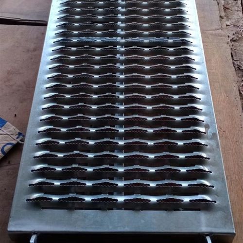 踏板脚踏板脚手架板子冲孔板鱼嘴板网丝板移动脚手架专用镀锌板