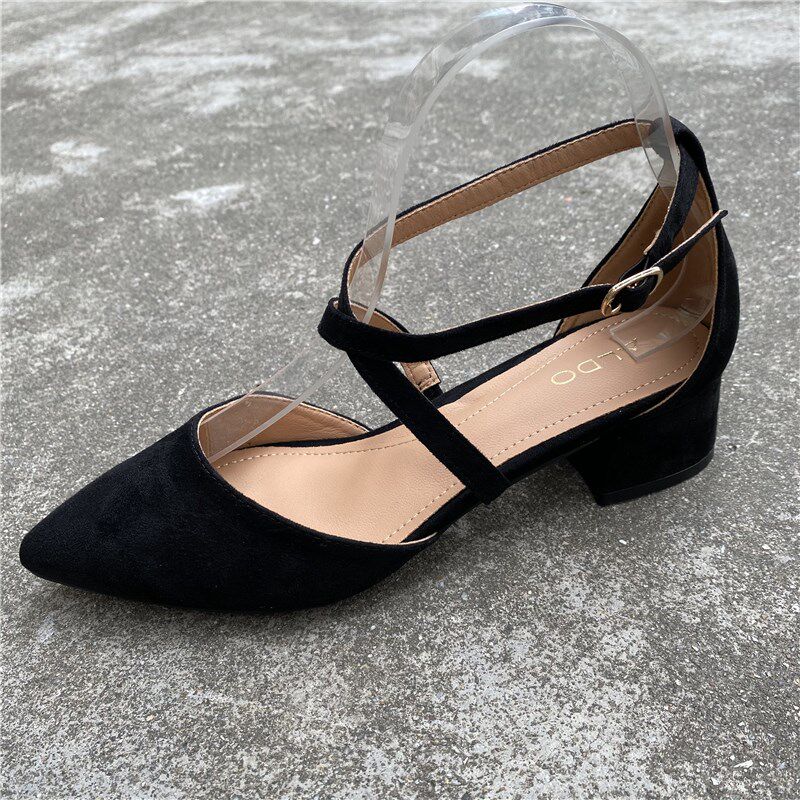 一手货源!法式低跟高跟鞋女黑色气质包头凉鞋新款夏粗跟尖头单鞋
