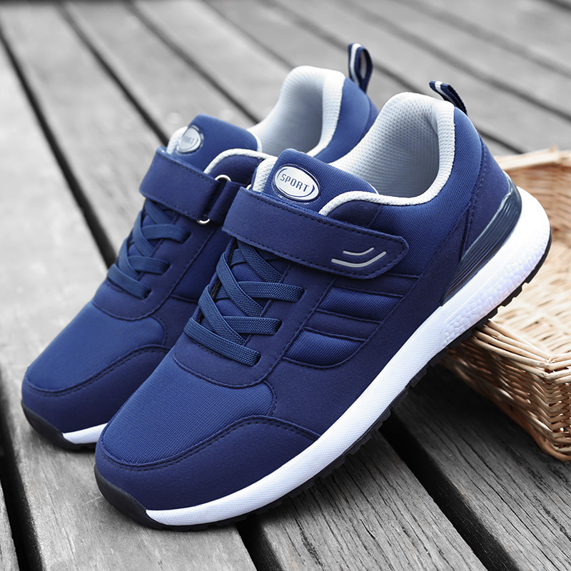 秋冬加肥宽头脚胖肿老年人休闲男鞋轻便防滑保暖老头子妈妈运动鞋