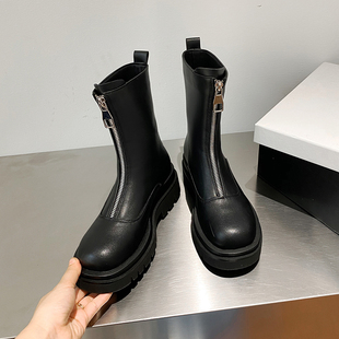 2021年新款米色短靴女平底前拉链大码女靴41一43冬季靴子40圆头42