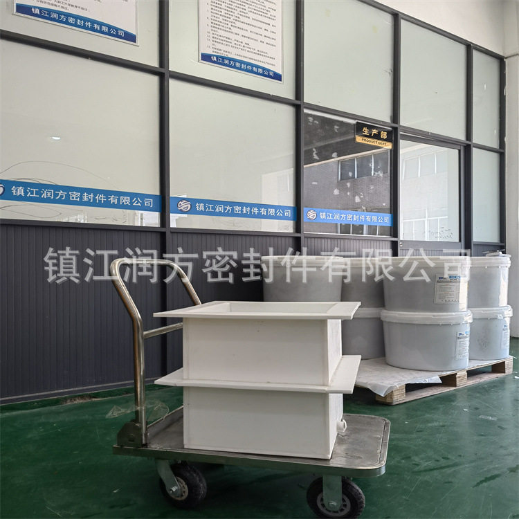 供应四氟PFA焊接聚四氟乙烯里衬抗渗透四氟方槽管道内衬氟