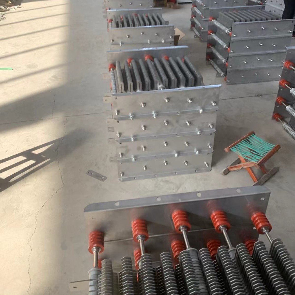 鲁杯中性点接地电阻器10KV-400A-10S可通过串并联的方法 任意组合