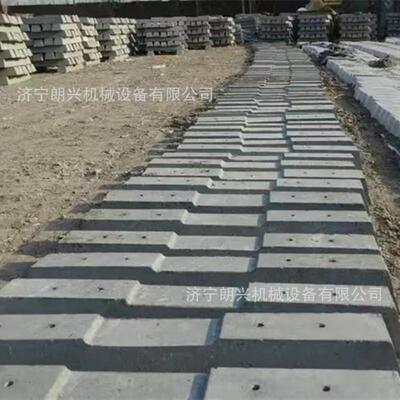 600轨煤矿用混凝土水泥轨枕轨道用油浸枕木U型环式水泥轨枕