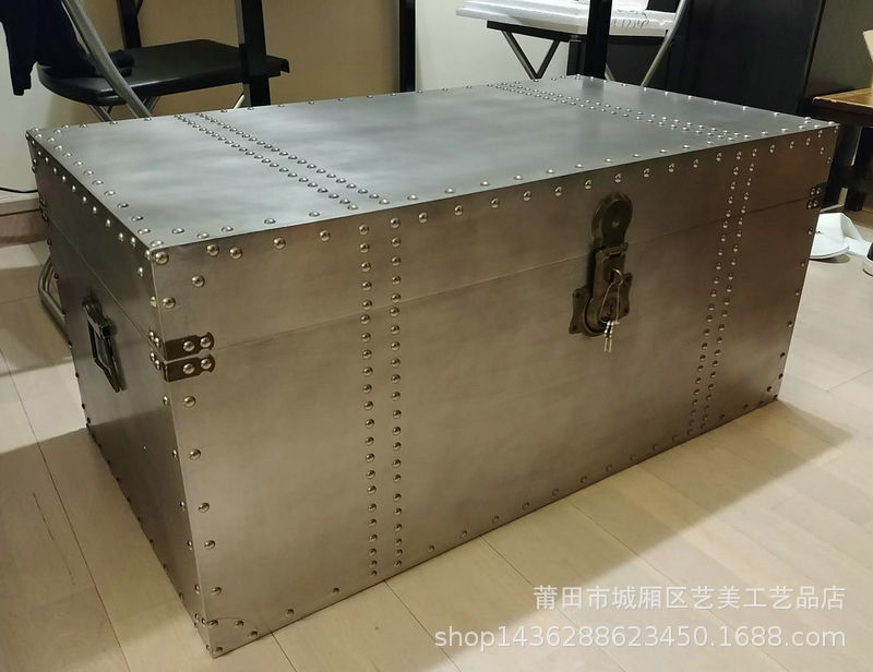 欧式仿古铝皮箱储物茶几
