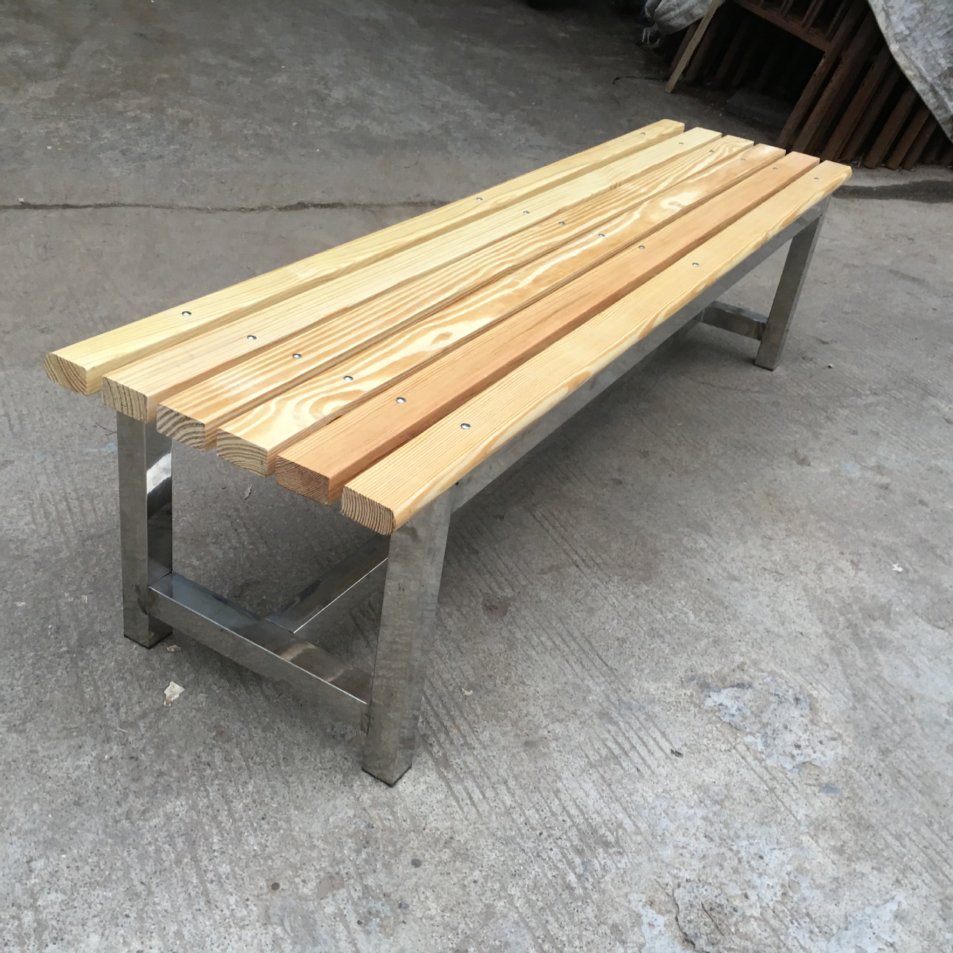 不锈钢公园排椅休闲长椅防腐木更衣室长条凳桑拿浴室长凳商用