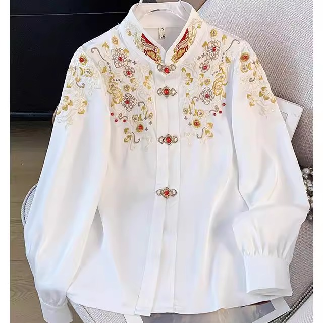 古风汉服上衣配马面裙的衬衣