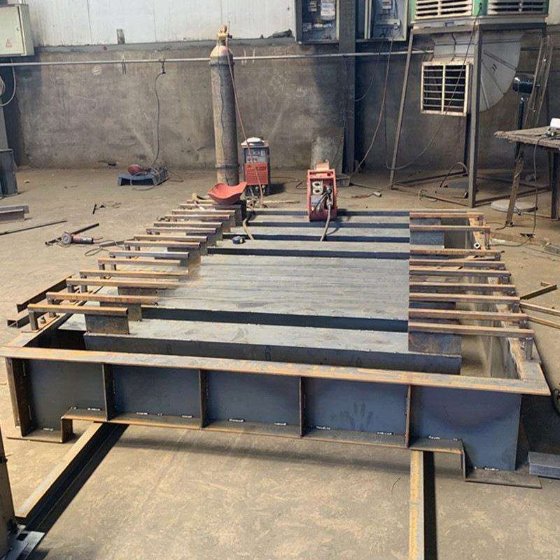 拦HDU水泥板钢模具河边防护土泥栅栏模板桥梁栅栏围墙护水混凝磨