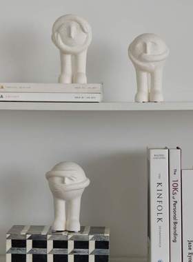 现代简约白色卡通陶瓷人偶摆件创意小人流心水果儿童房装饰品摆设