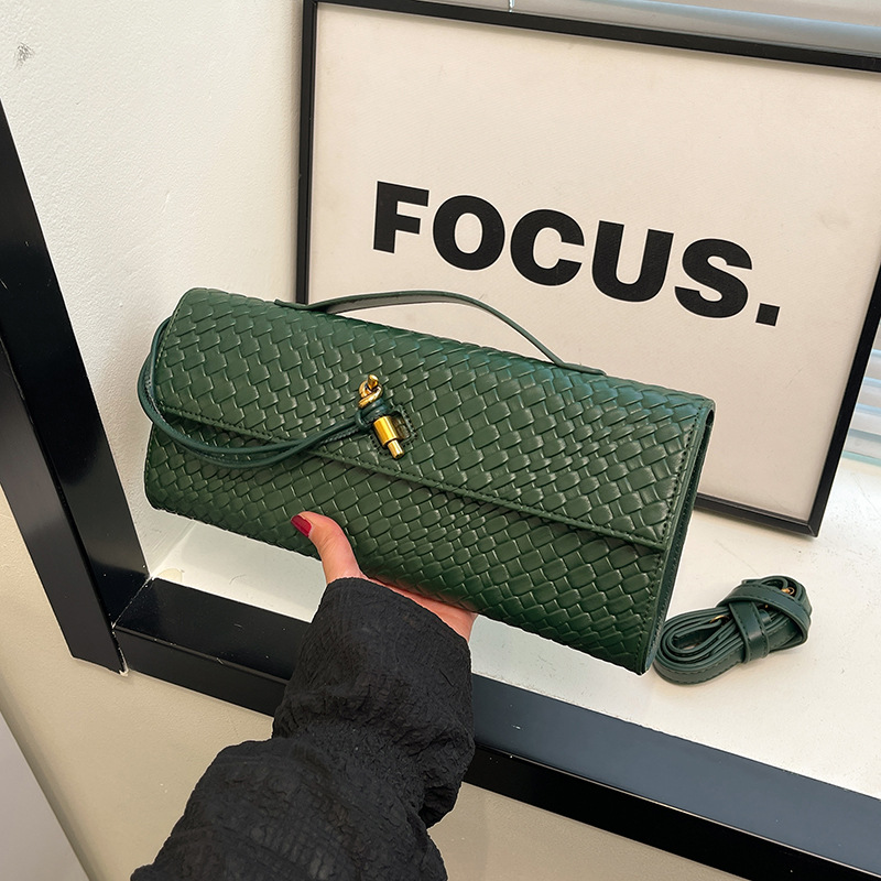 外贸爆款2025新款编织晚宴包法棍包风琴包横款手提单肩斜挎包