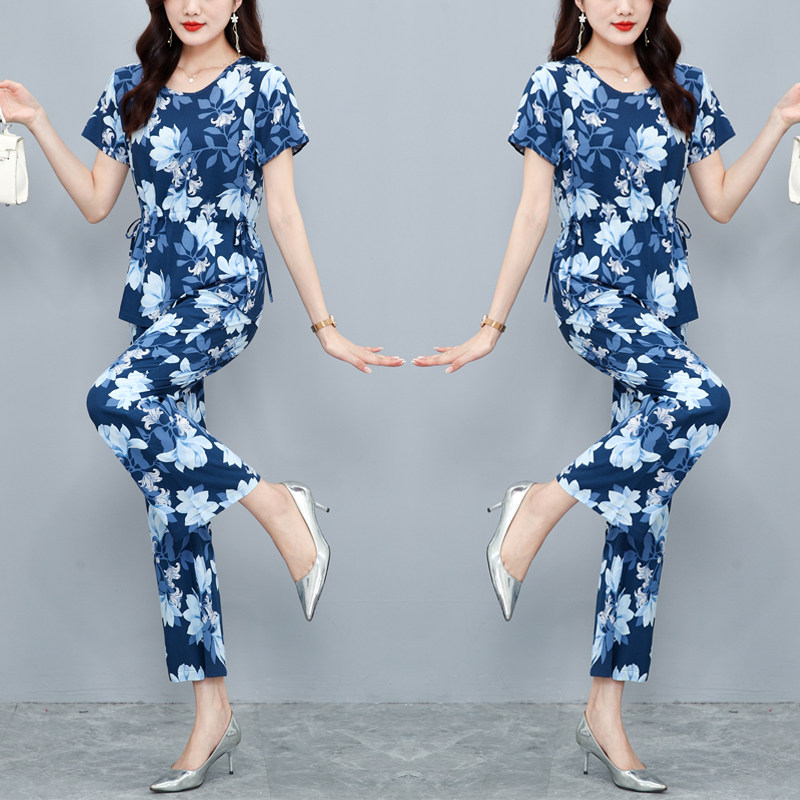 2023夏季新款妈妈短袖棉绸套装女外穿时尚洋派碎花布人造棉两件套
