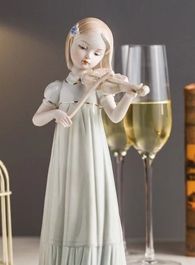 欧式家居装饰品摆件客厅酒柜饰品摆F设现代房间西洋女陶瓷工艺品