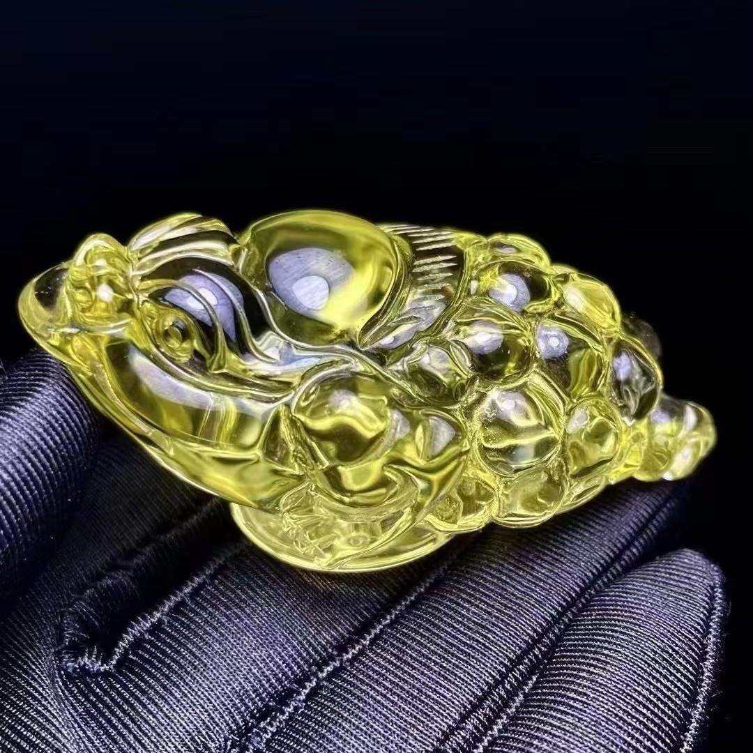 天然黄水晶金蟾小摆件手把件颜色漂亮精工雕刻适合桌面车摆件茶宠