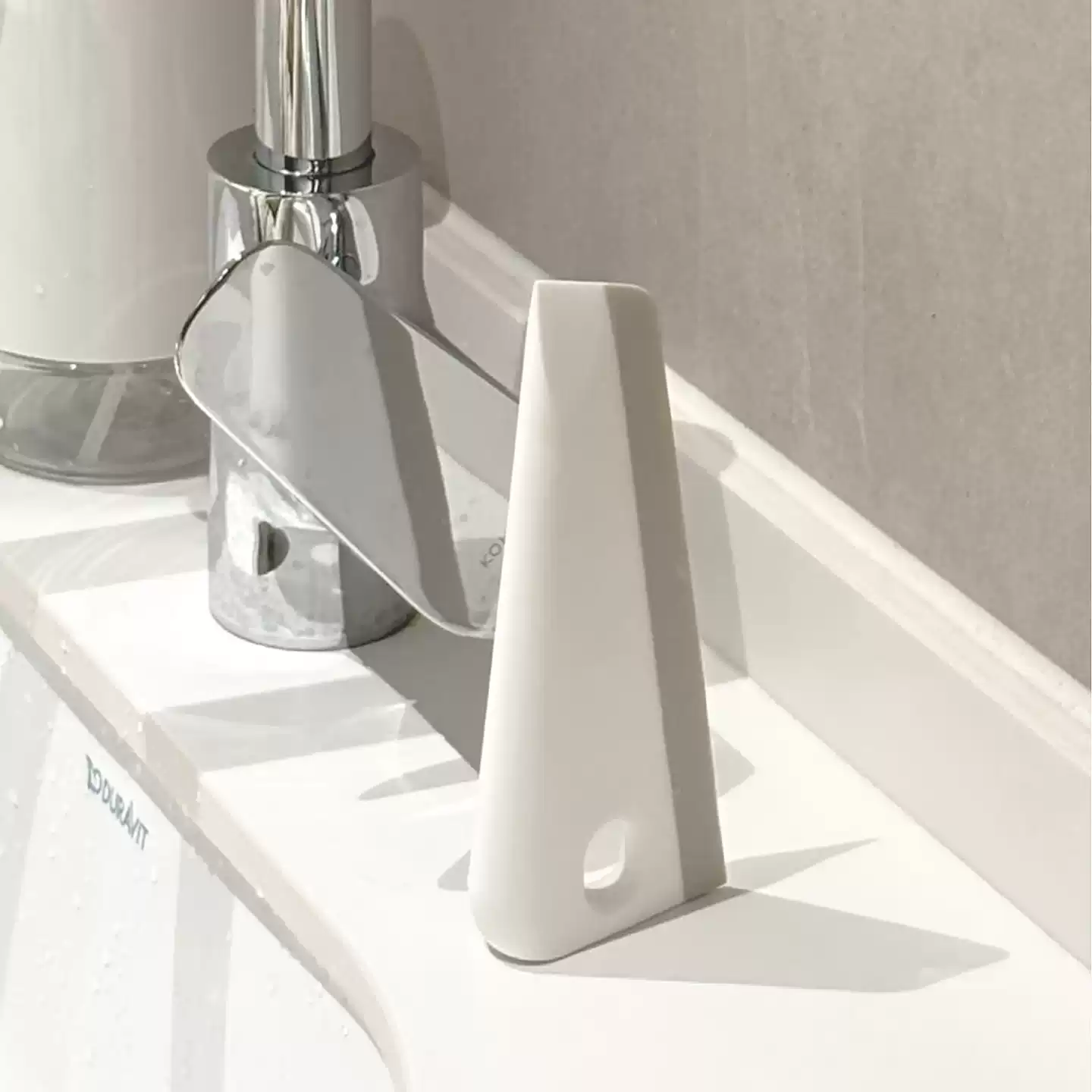 日式刮水板台面多功能家用浴室