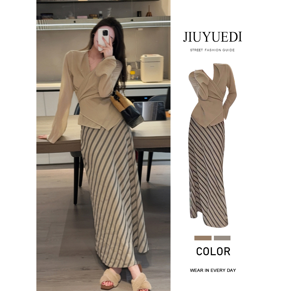 JIUYUEDI九月底法式复古交叉V领收腰长袖上衣条纹半身裙时尚套装