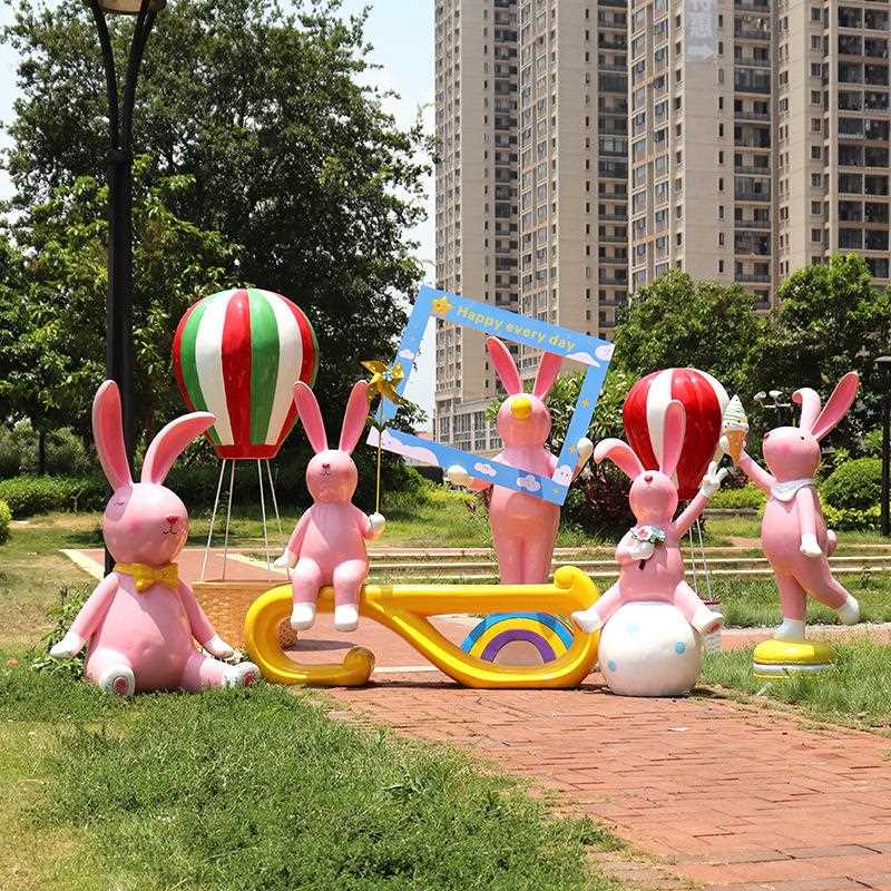 直销新款户外网红热气球兔子座椅相框大摆件玻璃钢商场幼儿园雕塑