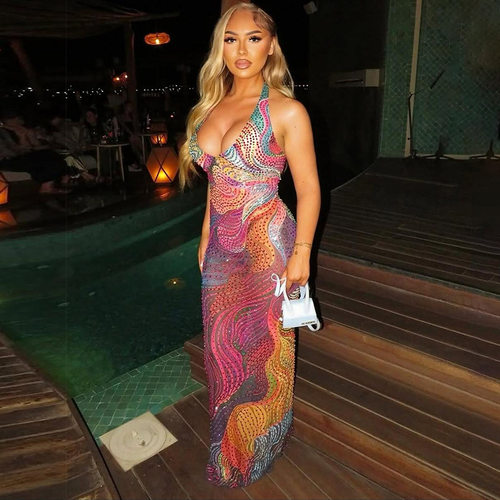 欧美风2026夏季新款时尚性感辣妹低胸v领挂脖露背修身连衣裙