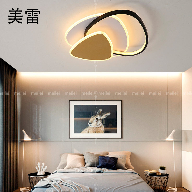 北欧轻奢异形LED吸顶灯