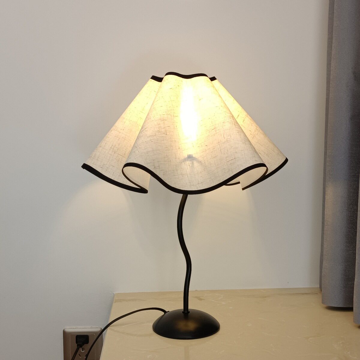 花瓣伞灯ins简约中古小夜灯