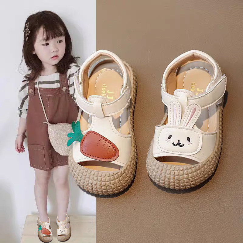 小女孩可爱卡通包头凉鞋防滑软底女宝宝镂空透气1-V3岁夏季儿童鞋