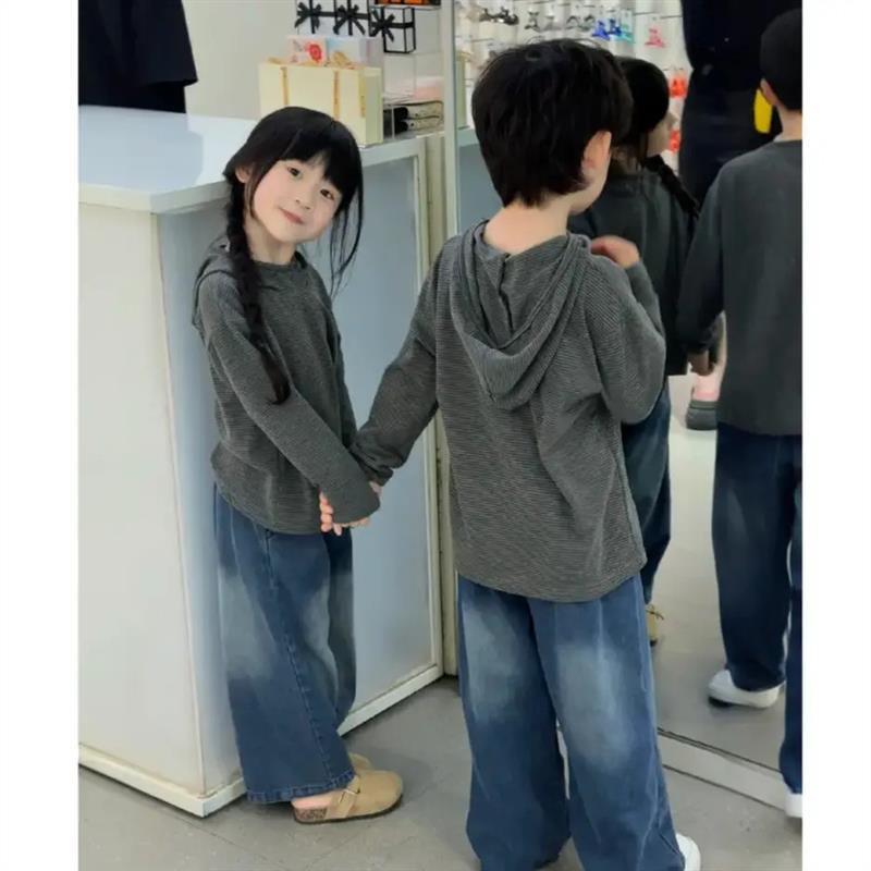 诗意服饰小筑男女童春秋款套装儿童时帽卫l衣牛仔裤马甲痞三件套