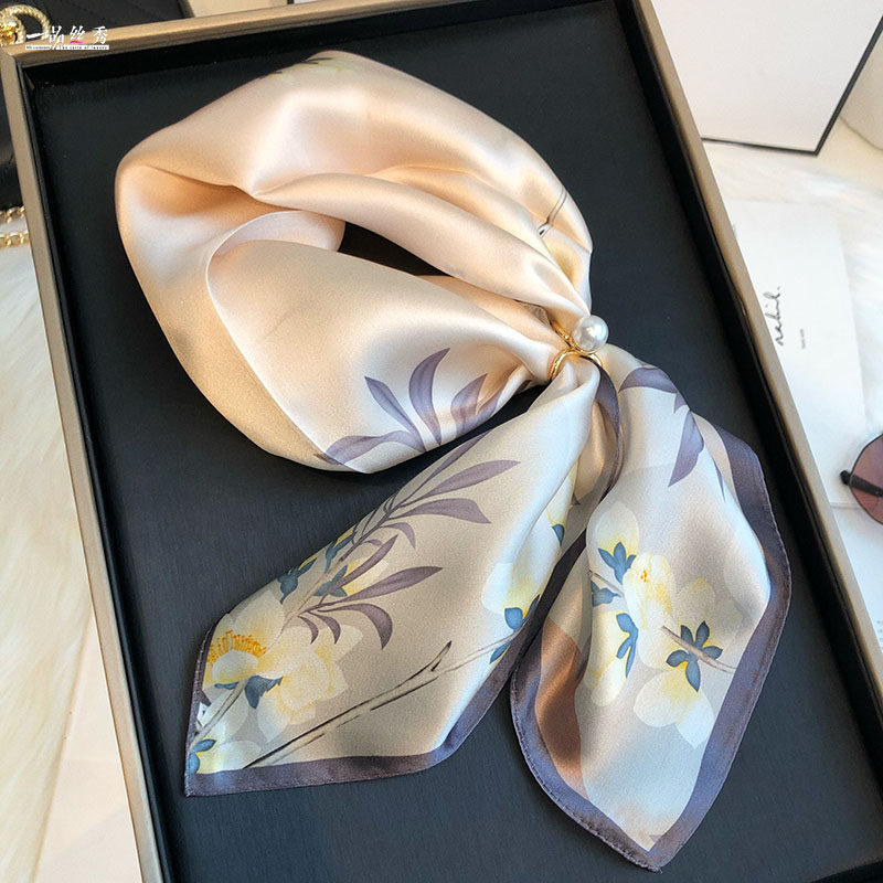 米色春秋夏季百搭桑蚕丝丝巾女小方巾H装饰真丝礼品小围巾薄款领