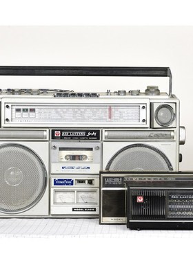 老收音机磁带手提播放机卡带收录机怀旧家用古玩杂项影视道具摆