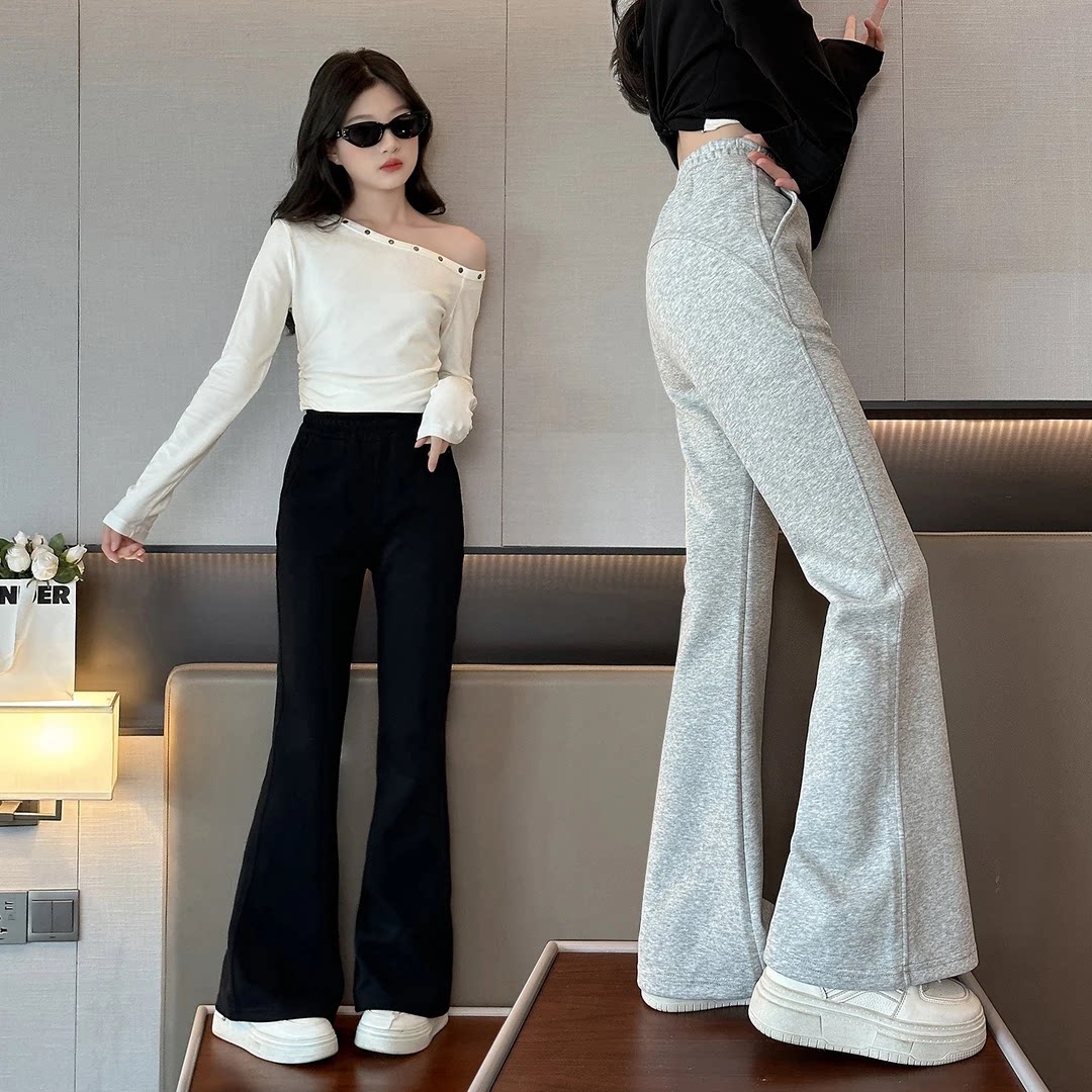 女童喇叭裤春秋2026新款秋冬加绒儿童洋气黑色微喇运动裤休闲裤子