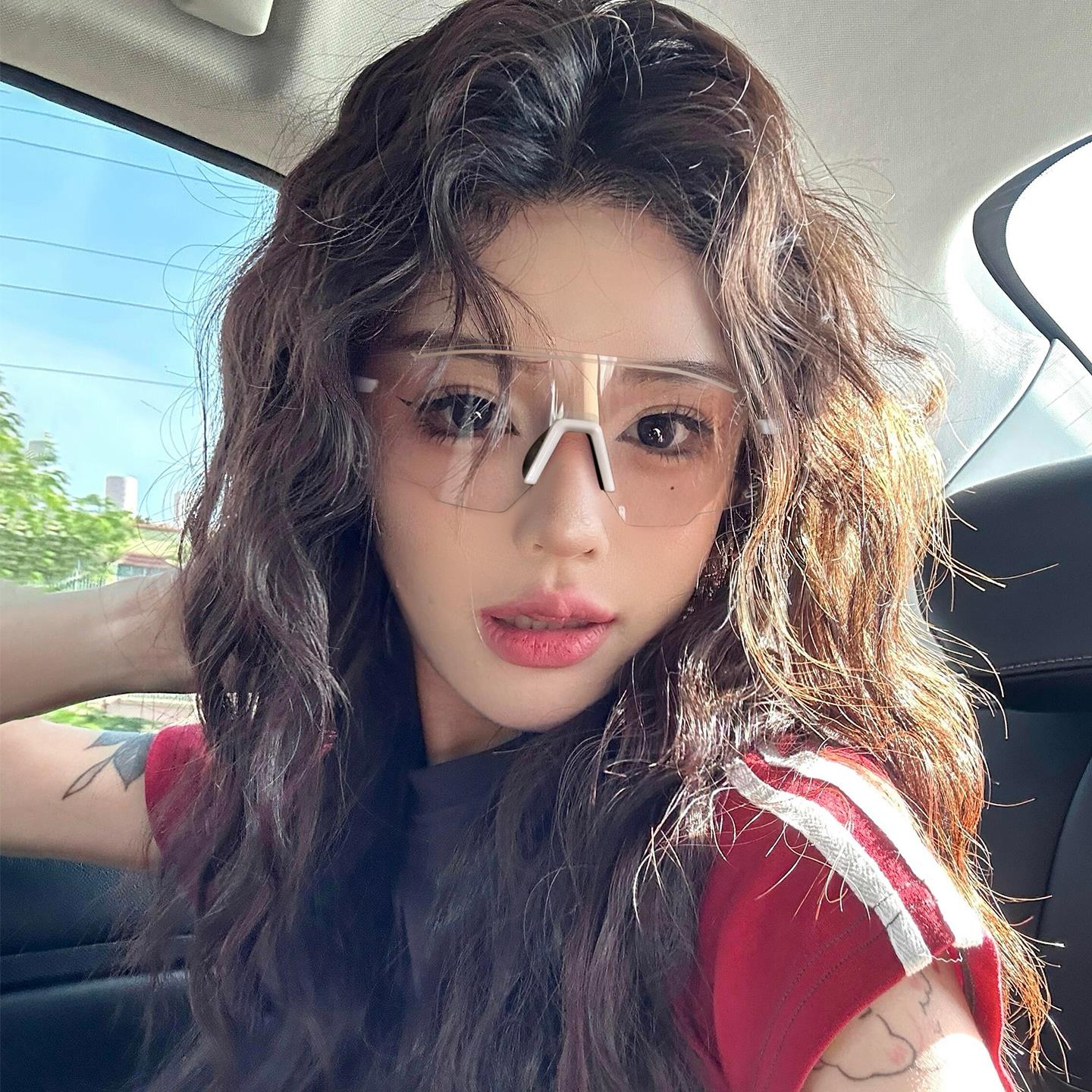 户外运动变色骑行眼镜女日夜两用太阳眼镜自行车防风防晒登山护目