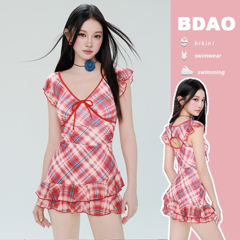 2025新款泳衣女大胸连体裙式保守ins遮肚显瘦学生少女仙女泡温泉