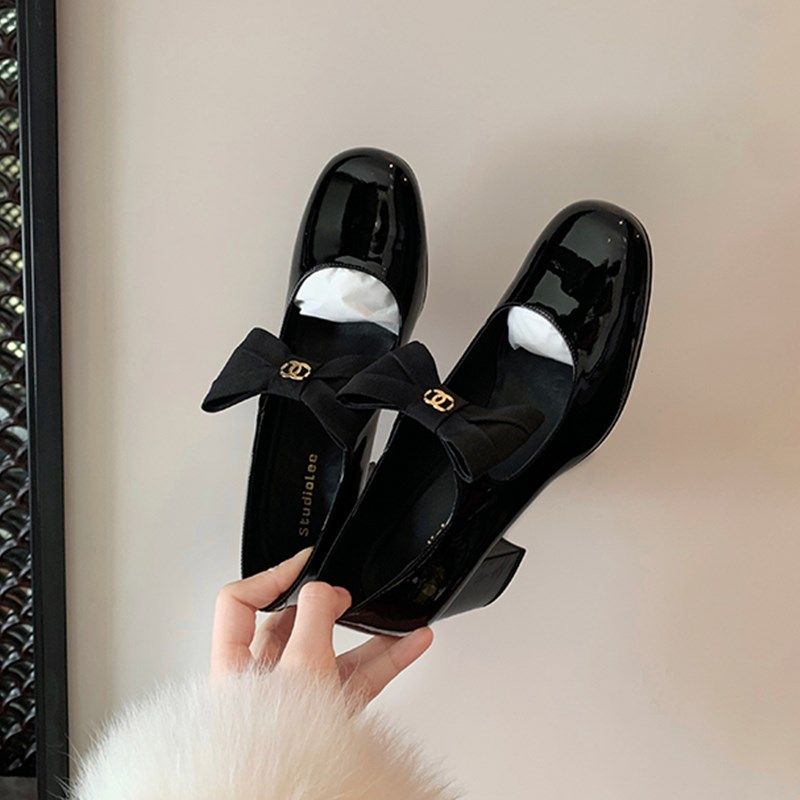 萝莉鞋蝴蝶结高跟玛丽珍鞋子2024秋冬新款法式粗跟公主小皮鞋单鞋