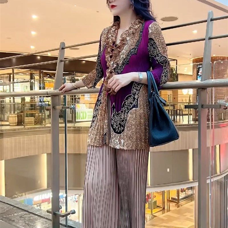 2023文彩褶皱新款花色小衫上衣风琴阔腿裤裙两件套装中老年妈妈装