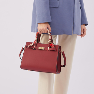 红色结婚包包妈妈包高级感2021新款大气百搭手提包婚礼婆婆斜挎包