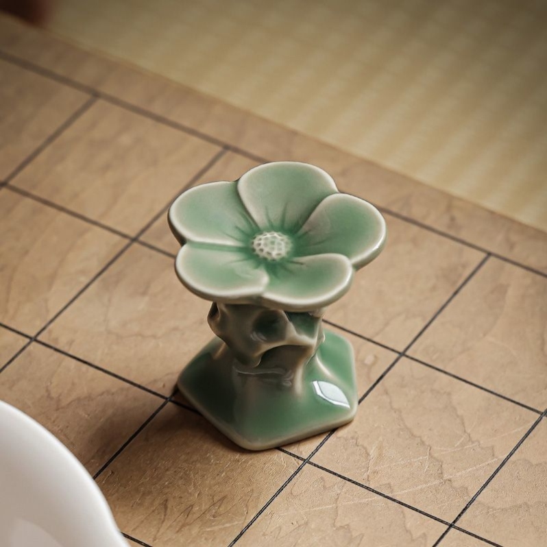 青瓷浮雕石上花盖置茶壶盖碗盖子架家用陶瓷壶盖托茶道零配