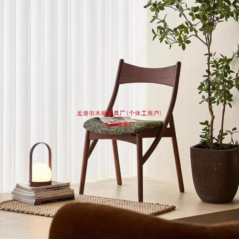 轻奢中古复古椅子家用实木餐厅餐椅北欧靠背椅简约设计师猫耳椅子
