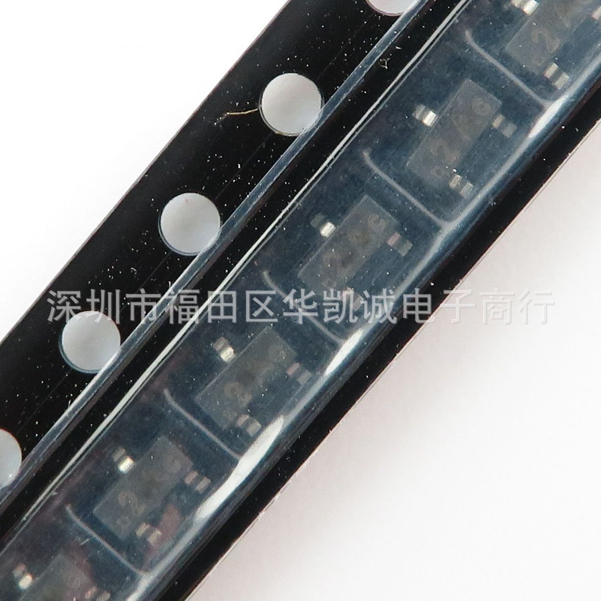 贴片三极管 2N3906 MMBT3906 丝印2A SOT-23封装 PNP 3000个/盘图片