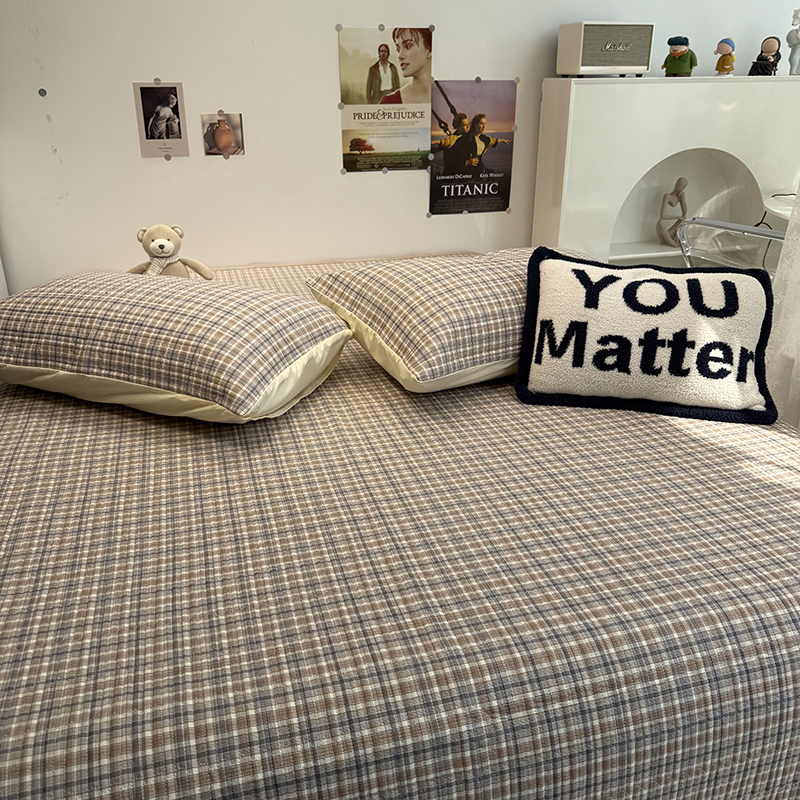 格子咖色织全棉绗缝床盖三件套