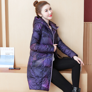反季新款羽绒服女中长款加厚女款冬季外套时尚印花大码中年冬装
