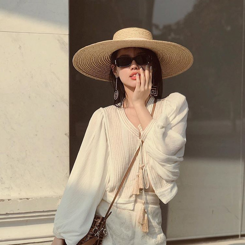 草帽大檐海边度假沙滩帽平顶英伦时尚百搭气质优雅平沿贴布海滩帽