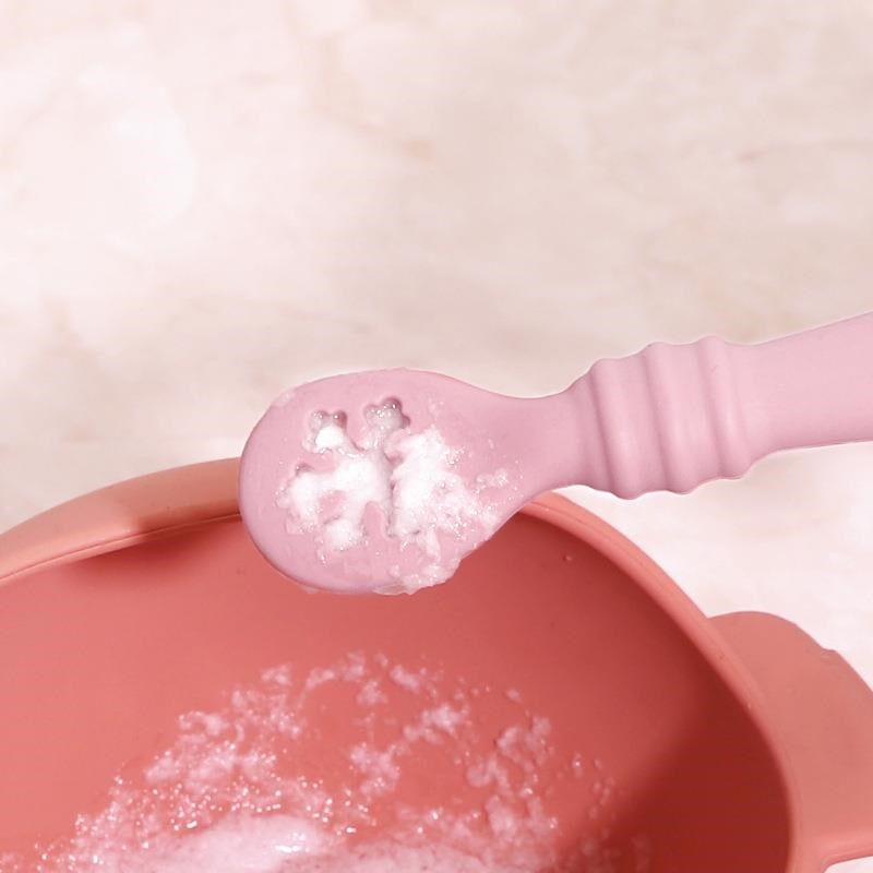 新品宝宝儿童学吃饭训练勺子喝汤喝粥弯头婴儿硅胶辅食勺儿童汤勺