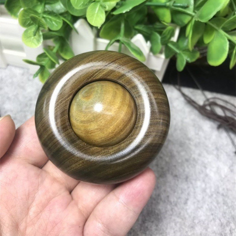 厂家批发木质手把件绿檀手把件手球檀木按摩文玩工艺品实木批发