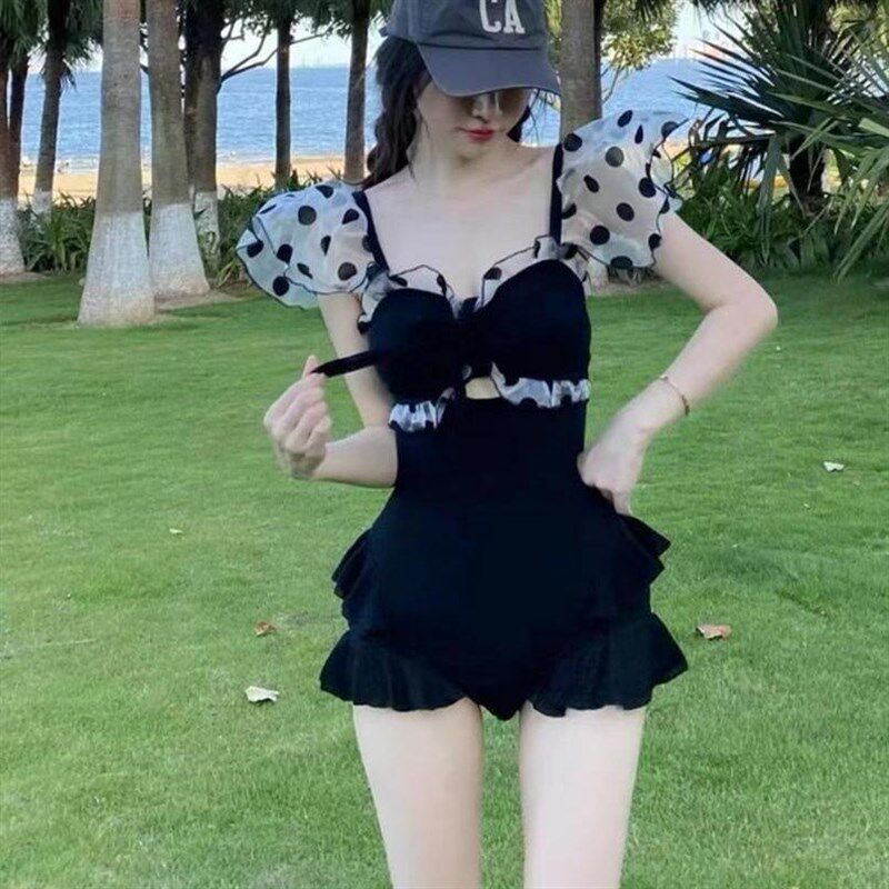 泳衣女连体波点小胸无钢托带胸垫高级感小个子保守遮肚显瘦泡温泉