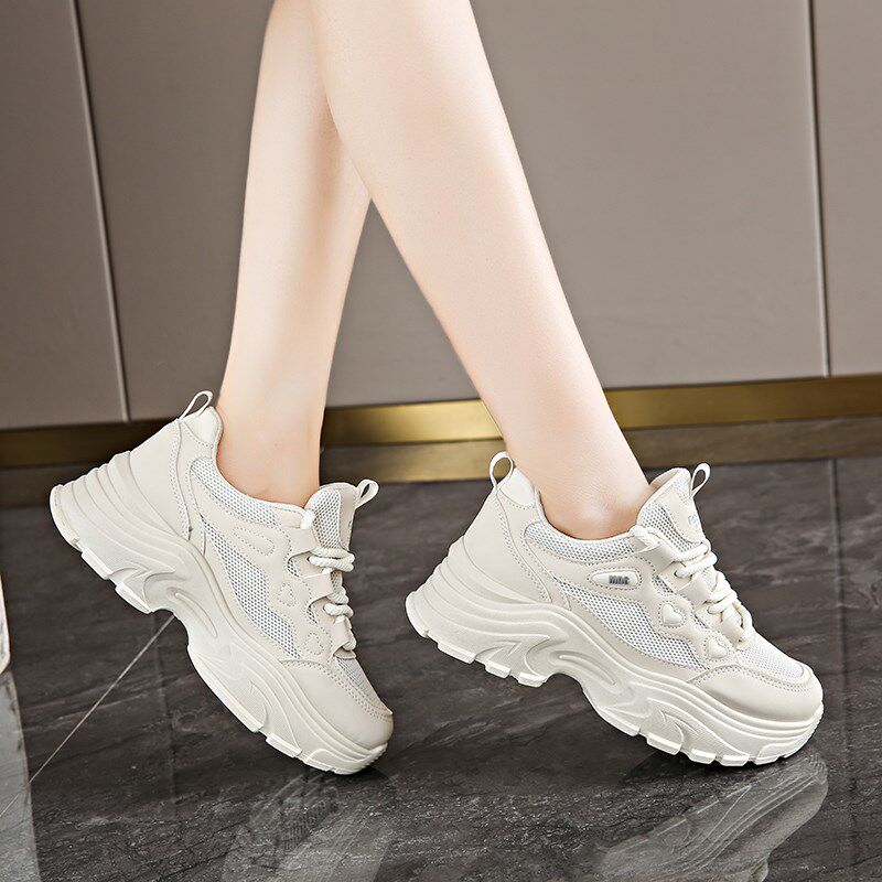 新式劳保鞋女款钢头轻便夏季透气女士防砸钢包头久站不累四季女式