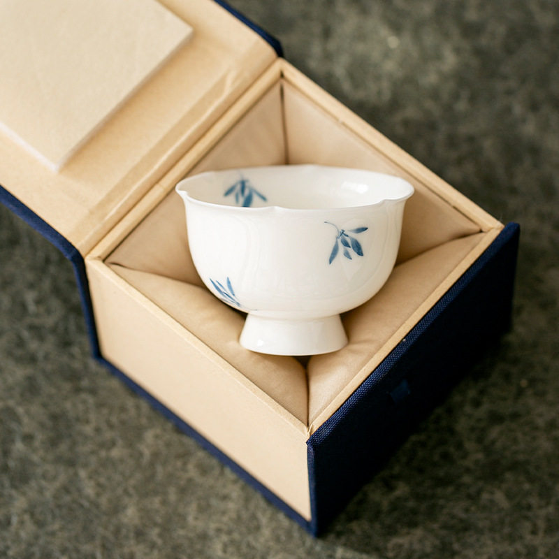 念云居手绘蝴蝶兰花创意花瓣主人杯单杯陶瓷喝茶杯家用品茗杯茶具