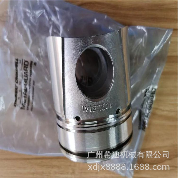 PC200-6 PC220-6 PC200-7 PC210-7 6BT5.9 6D102发动机活塞