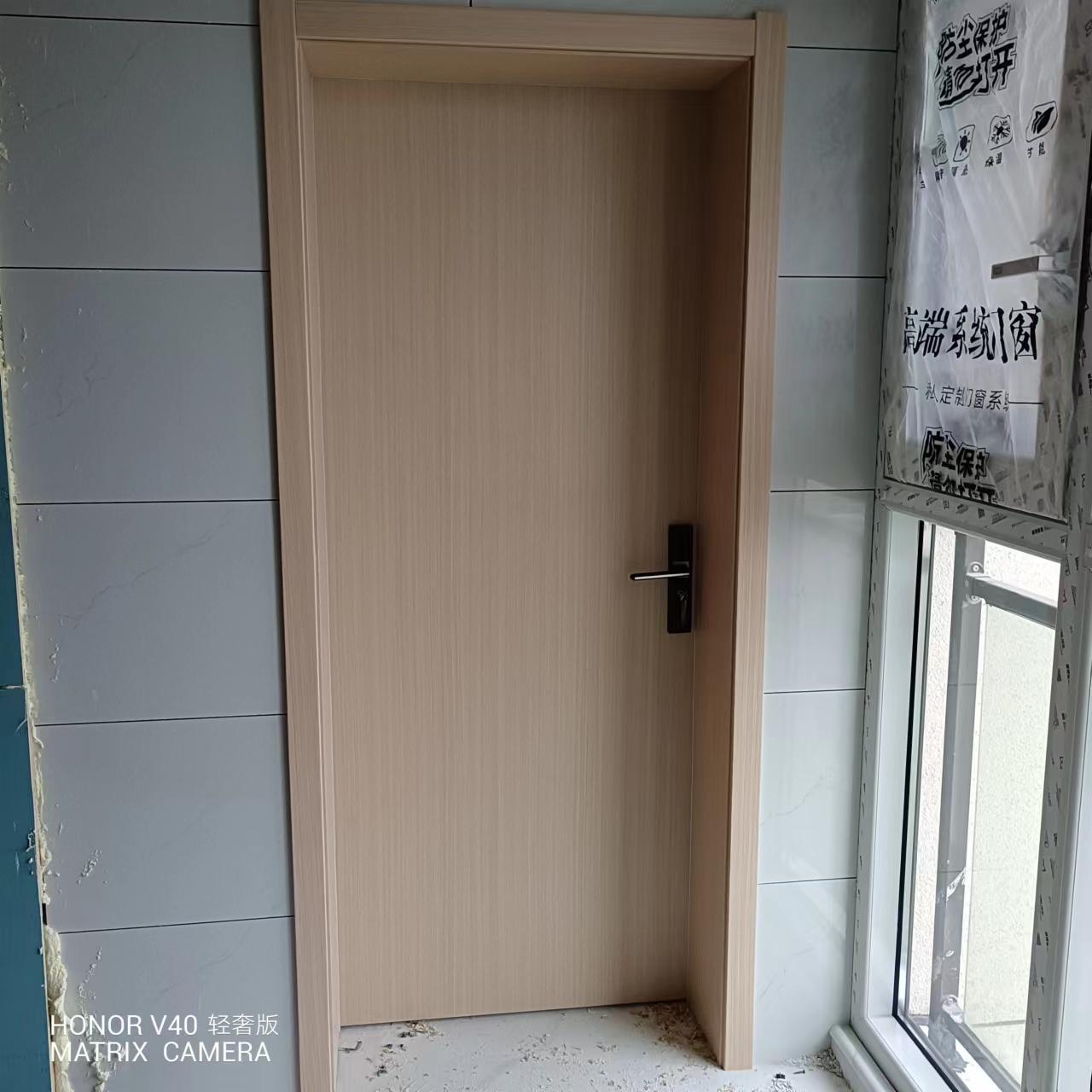 室内实木复合烤漆无漆贴板碳晶生态出租房间木门平开门现代简约