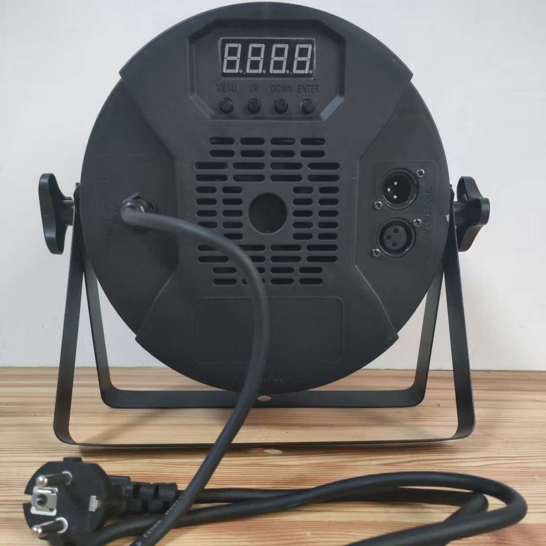 LED18颗全彩四合一帕灯轻薄塑料外壳扁par灯染色灯外贸灯光直播