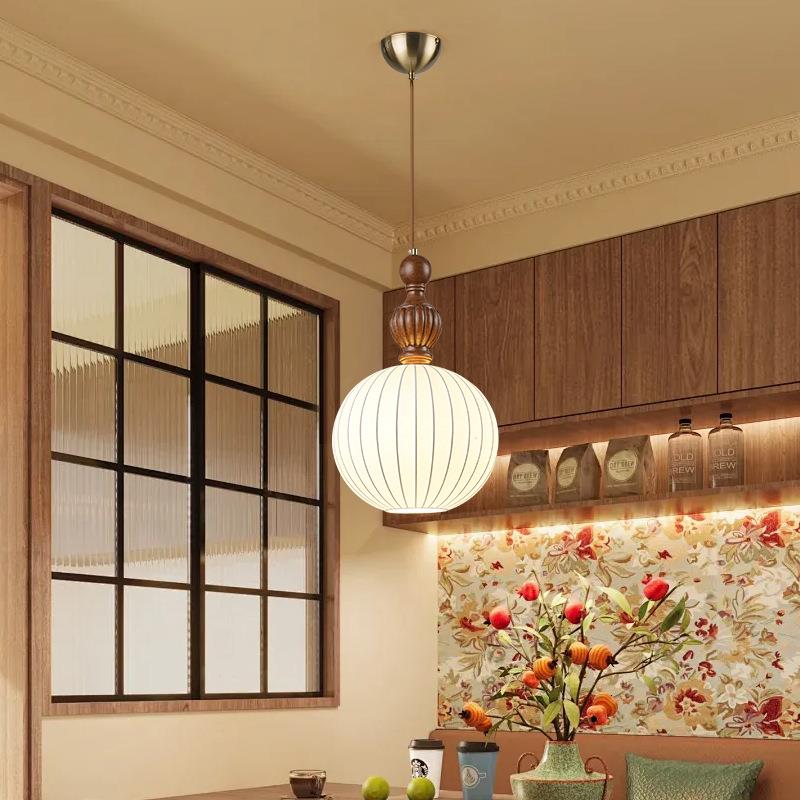 餐厅吊灯单头现代简约饭厅吧台灯具日式原木风创意个性圆球吊灯