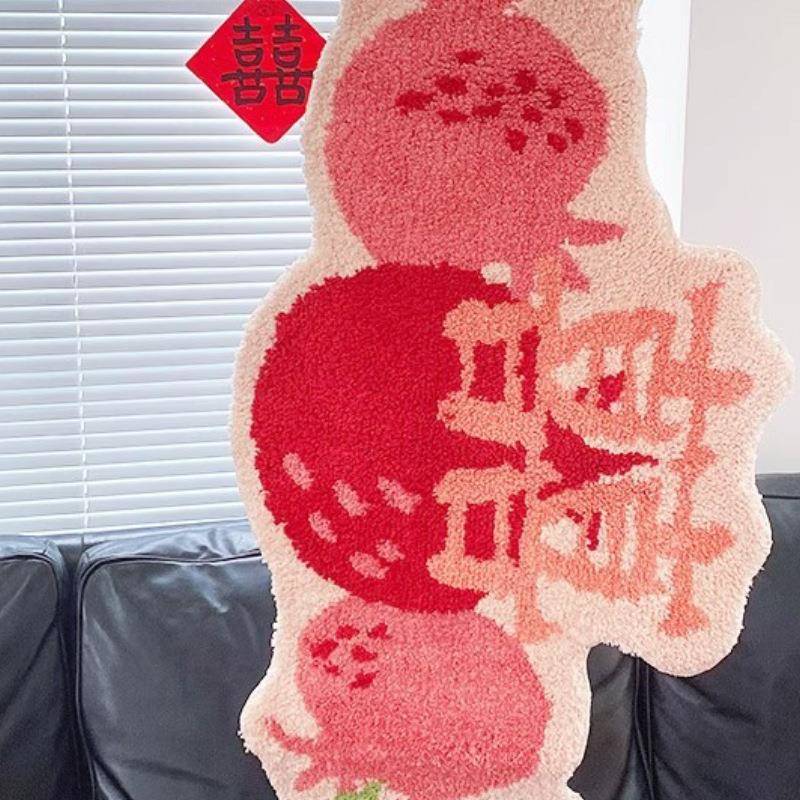 喜庆石榴植绒地毯红粉色异形柔软舒适防滑地垫客厅卧室植绒地垫